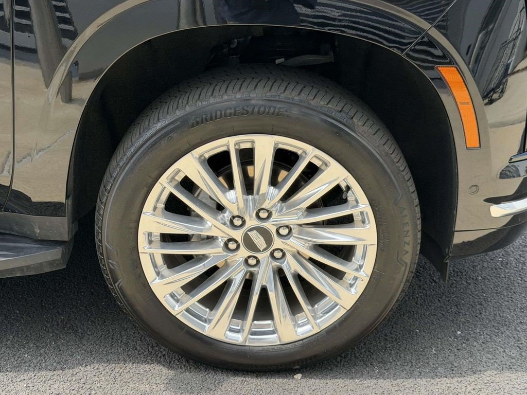 Certified 2025 Cadillac Escalade ESV Premium Luxury AWD/4WD image 22