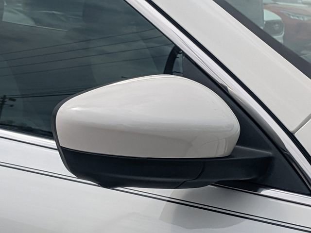 New 2025 Ford Escape SE w/ PHEV Premium Package FWD image 24