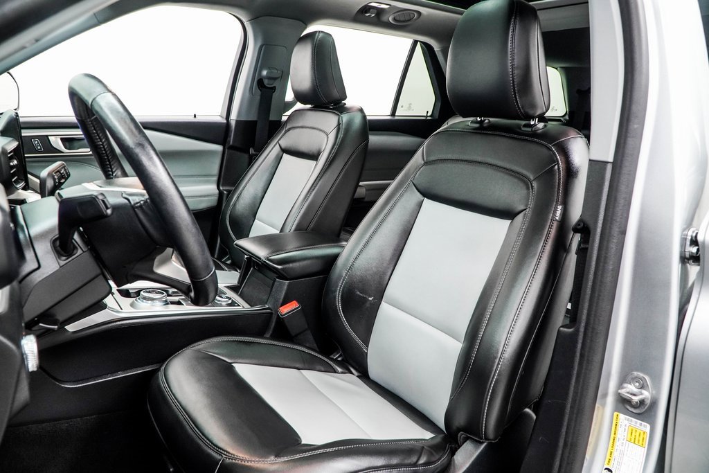 Used 2022 Ford Explorer XLT w/ Equipment Group 202A image 36