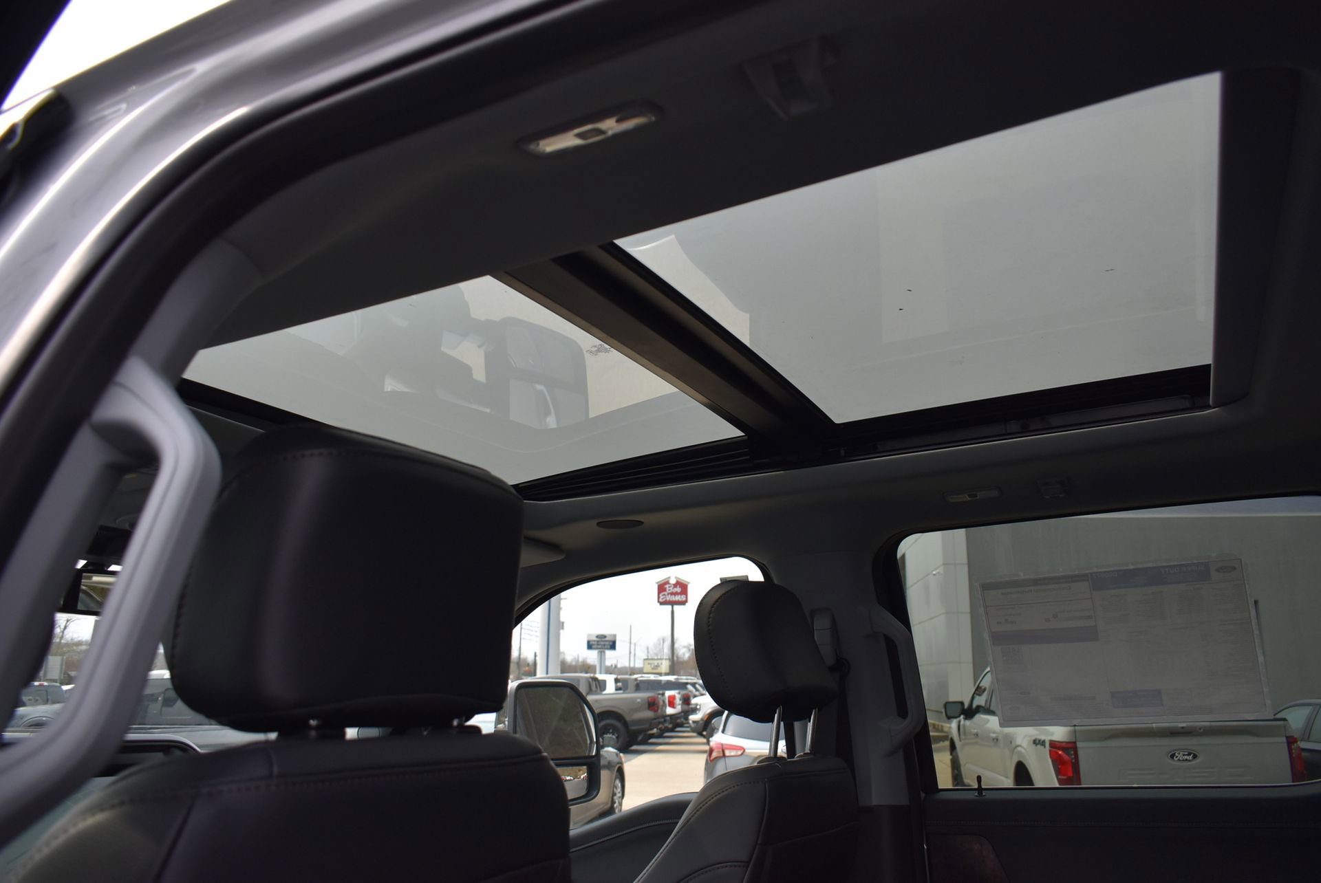 New 2026 Ford F250 Lariat w/ Lariat Ultimate Package image 24