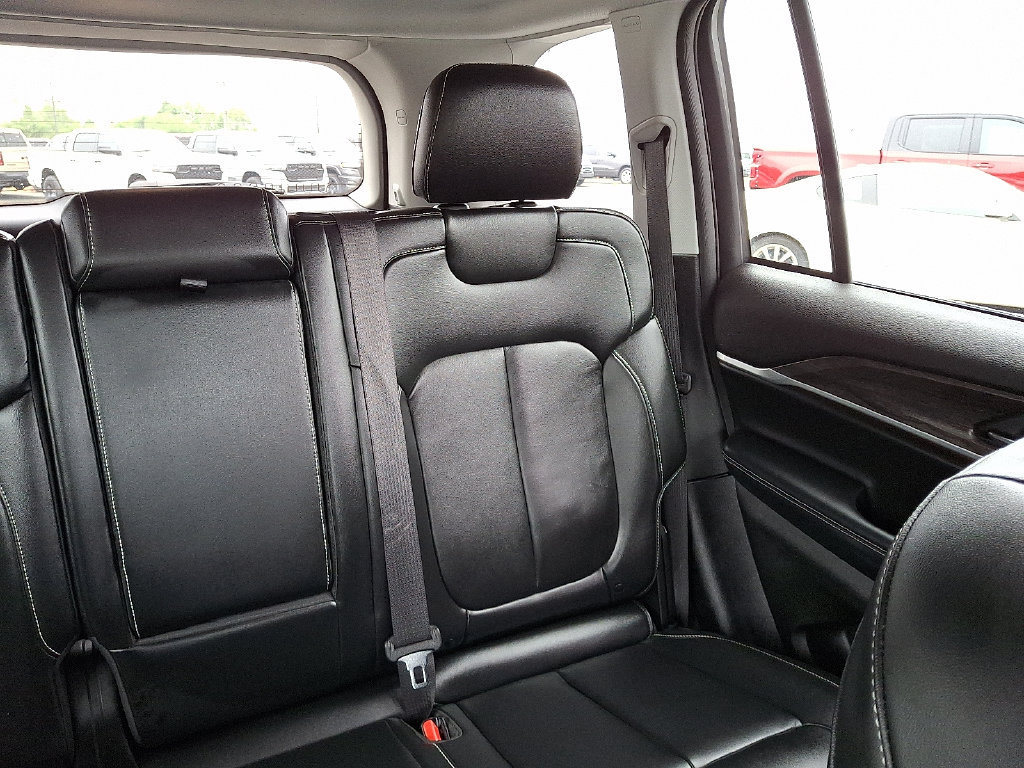 Used 2022 Jeep Grand Cherokee Limited AWD/4WD image 21