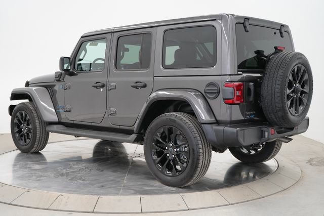 Used 2025 Jeep Wrangler Unlimited Sahara image 5