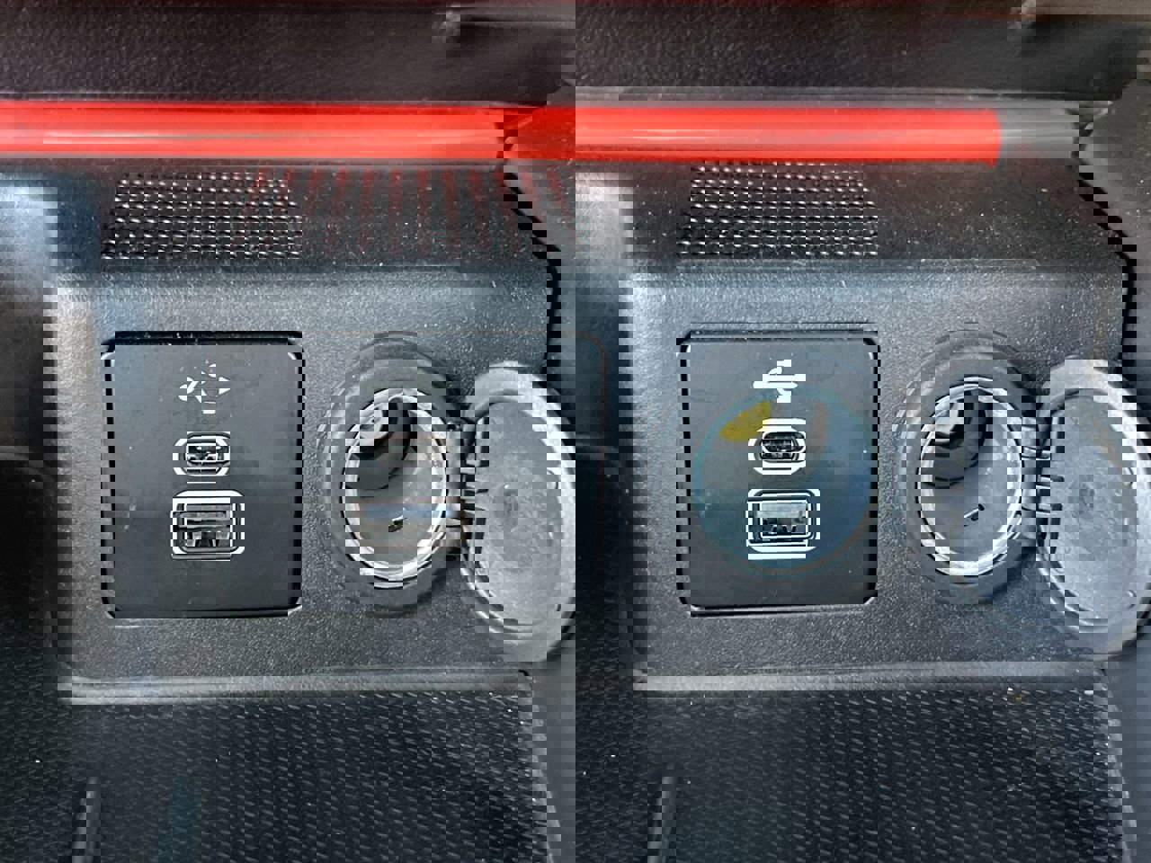 Used 2025 Ford Escape ST-Line w/ Equipment Group 301A image 22