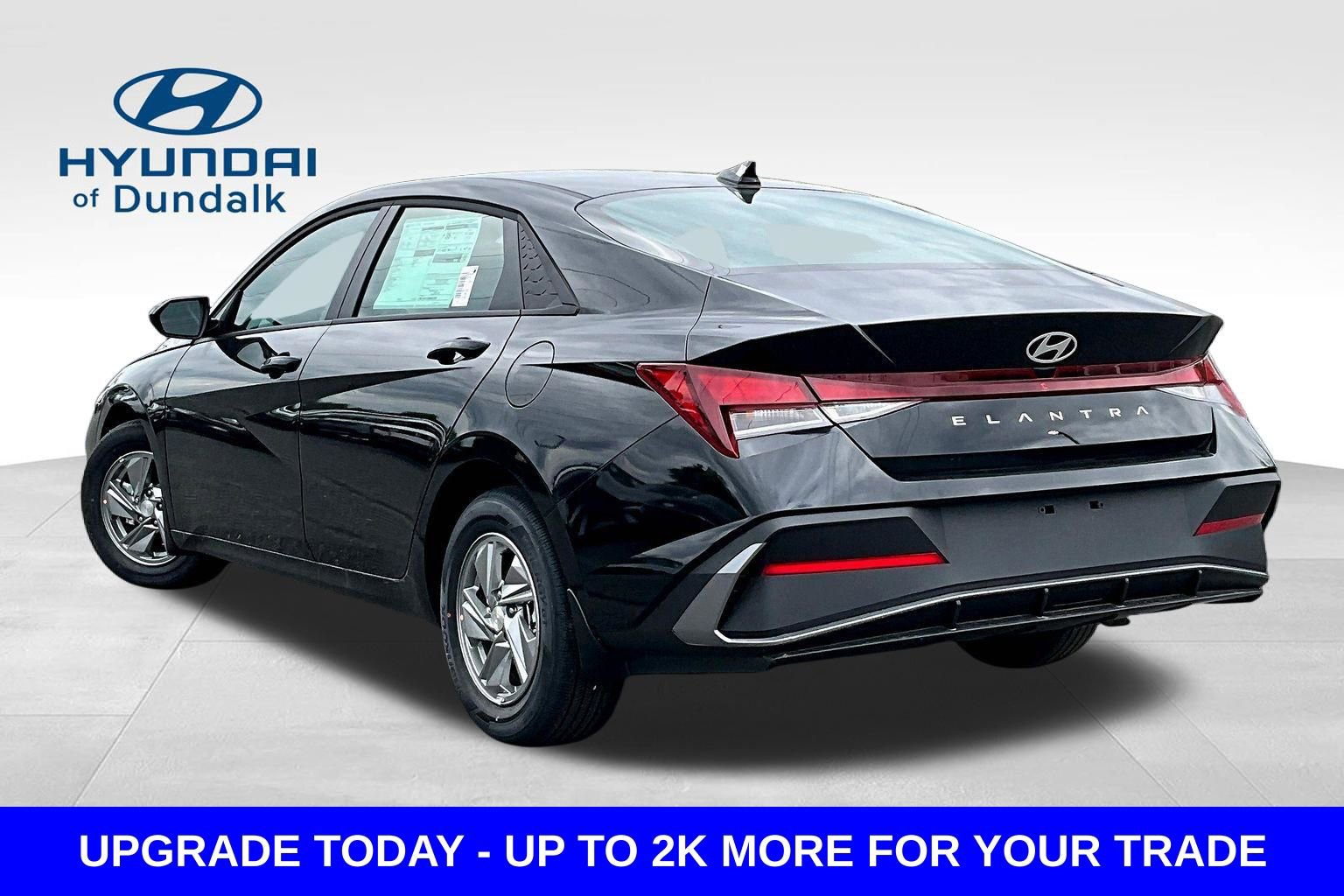 New 2026 Hyundai Elantra SE FWD image 3