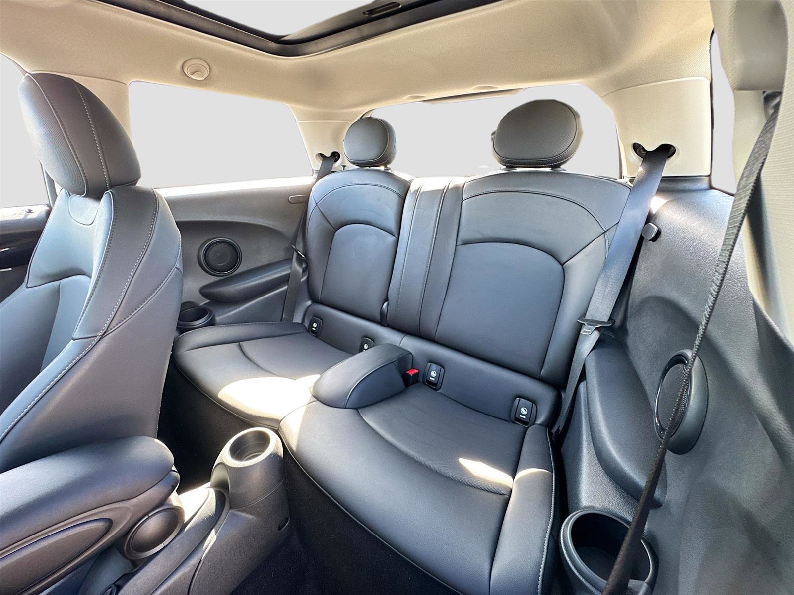 Used 2024 MINI Cooper S image 23