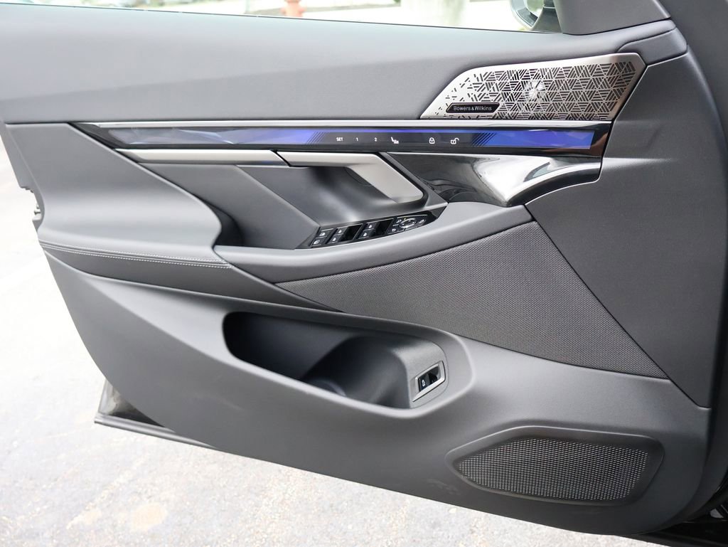 New 2026 BMW M5 w/ Carbon Package image 38