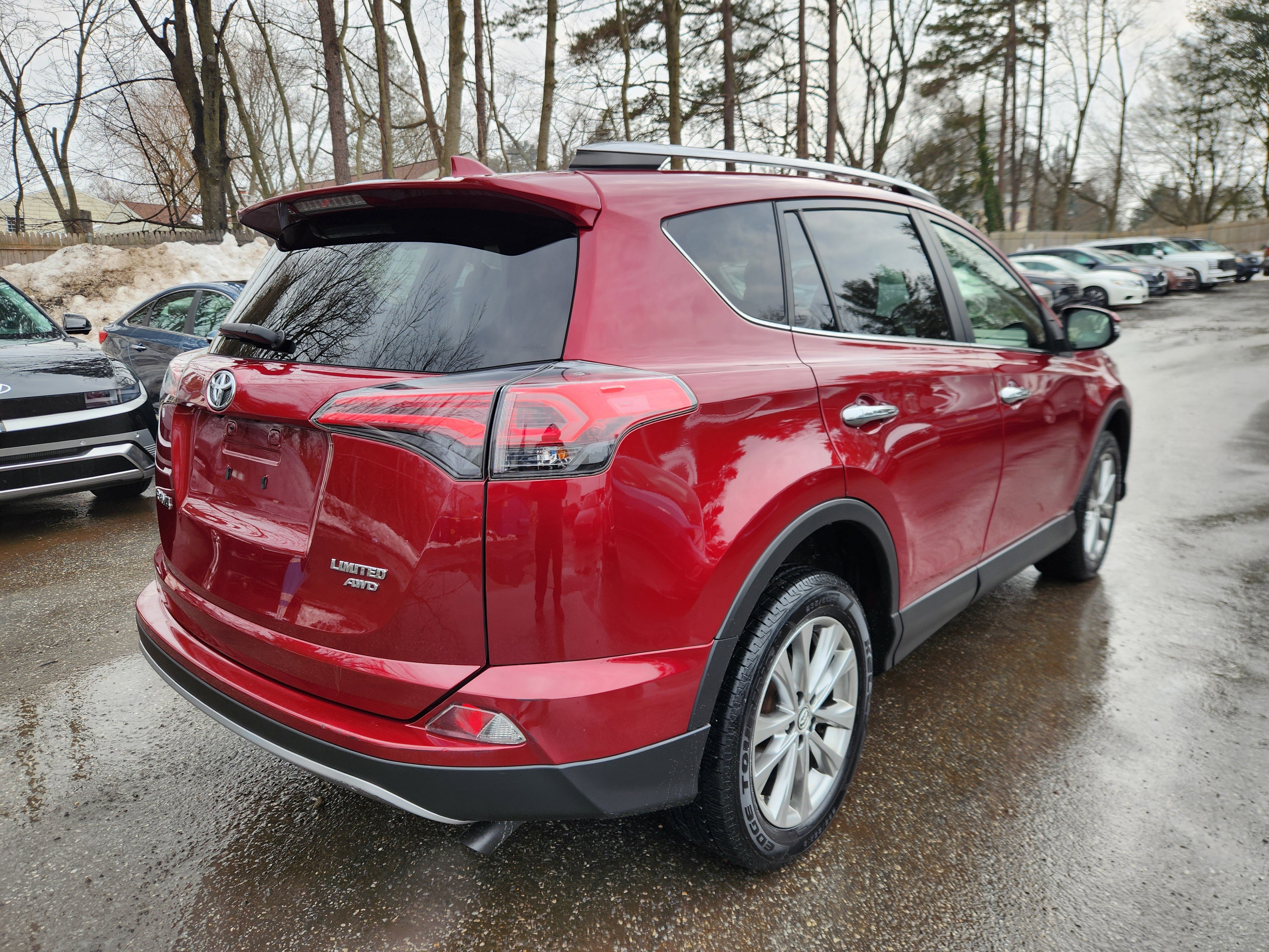 Used 2018 Toyota RAV4 Limited w/ All Weather Liner Package image 28