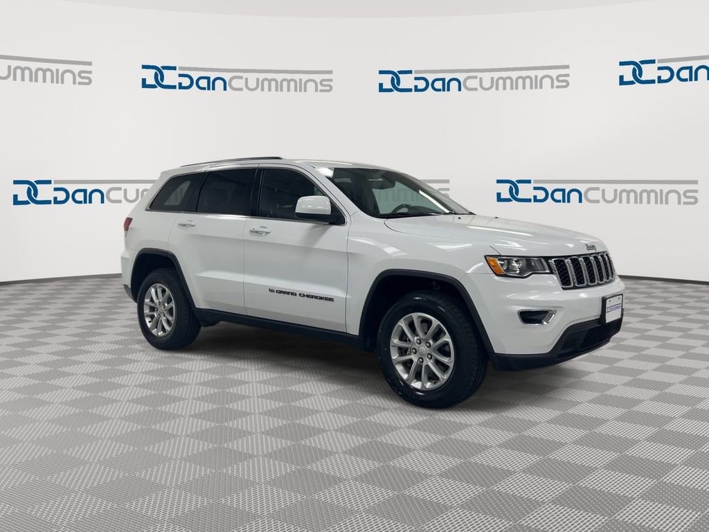 Used 2022 Jeep Grand Cherokee Laredo X AWD/4WD image 2