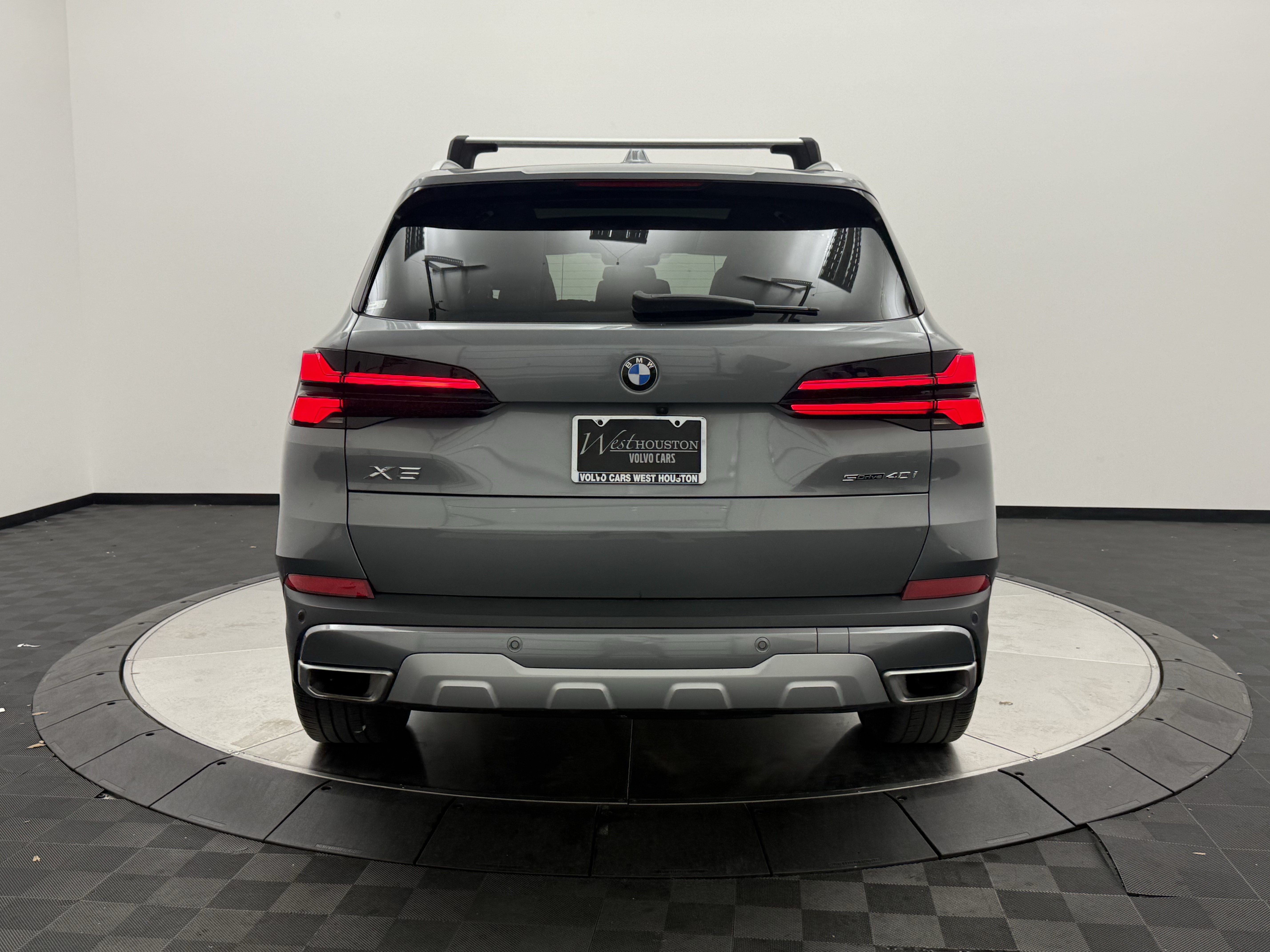 Used 2024 BMW X5 sDrive40i w/ Parking Assistance Package RWD image 6