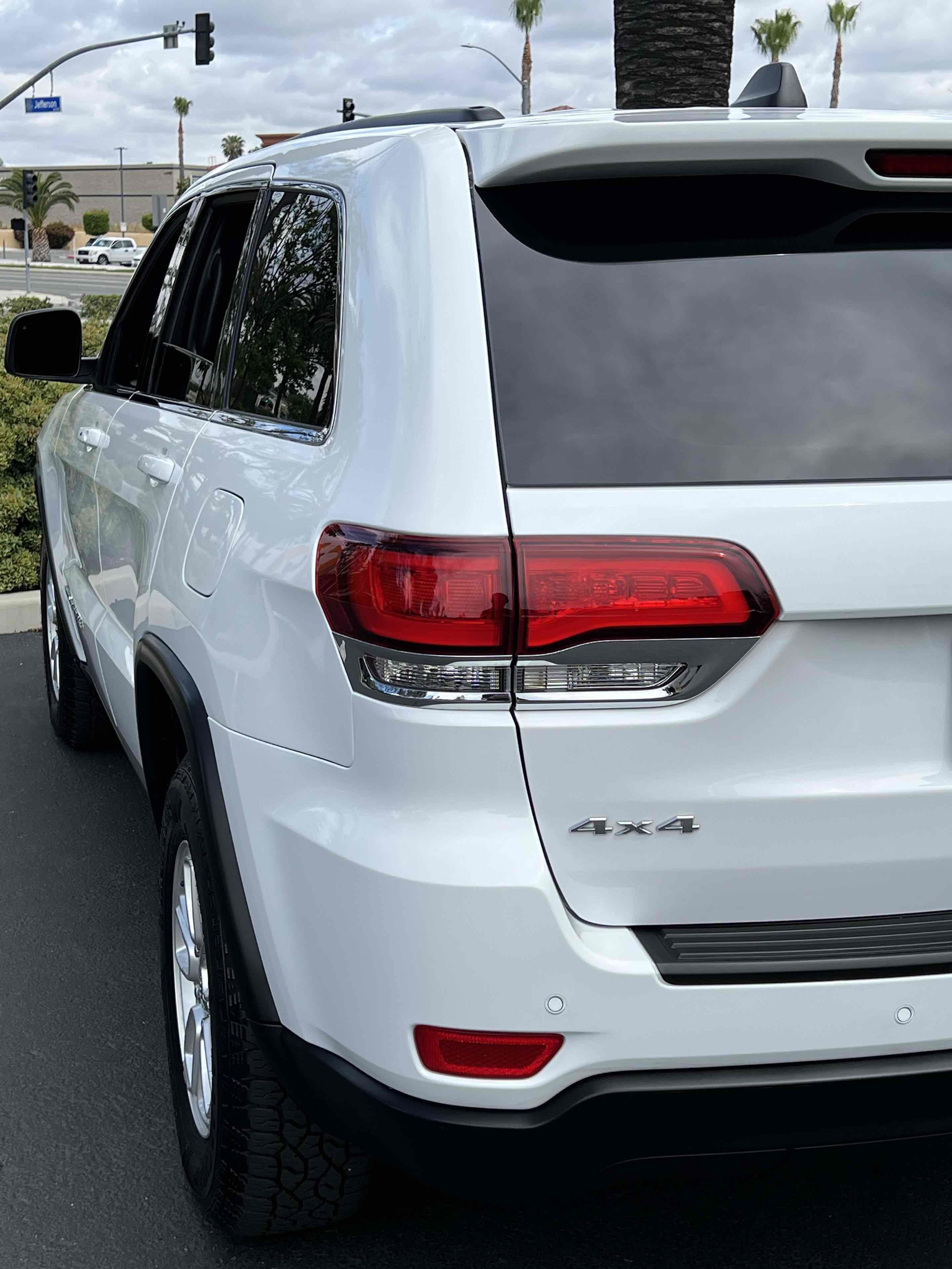 Used 2020 Jeep Grand Cherokee Laredo image 50