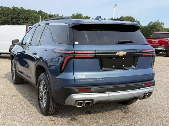 Used 2024 Chevrolet Traverse LT AWD/4WD image 6