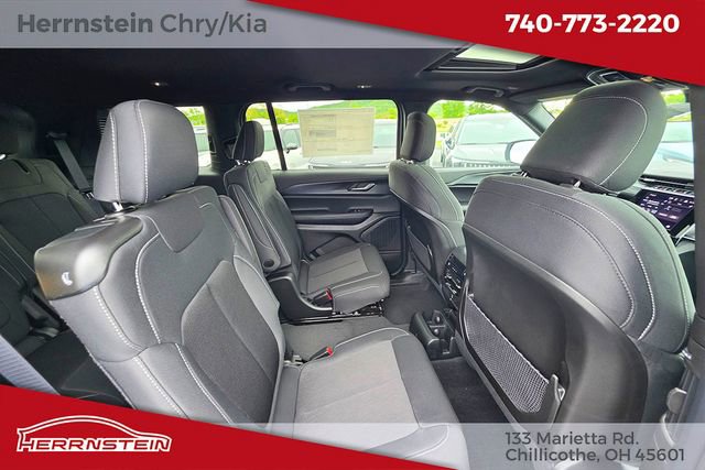 New 2026 Jeep Grand Cherokee L Laredo AWD/4WD image 29