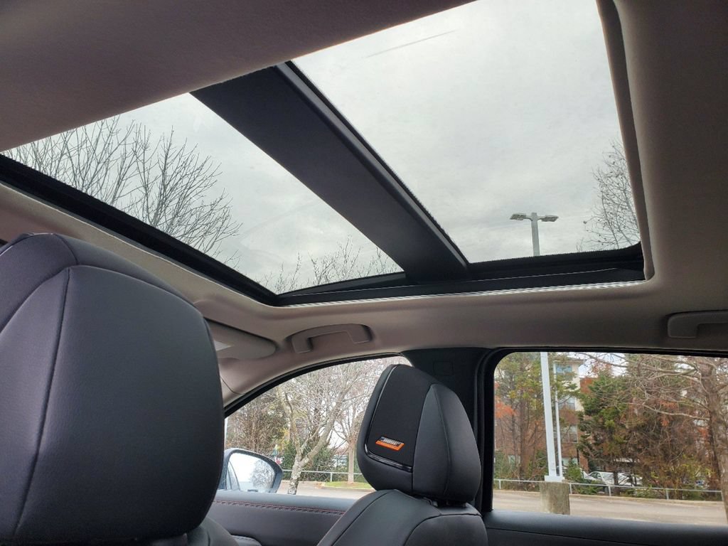 New 2026 Nissan Kicks SR w/ SR Premium Package FWD image 14