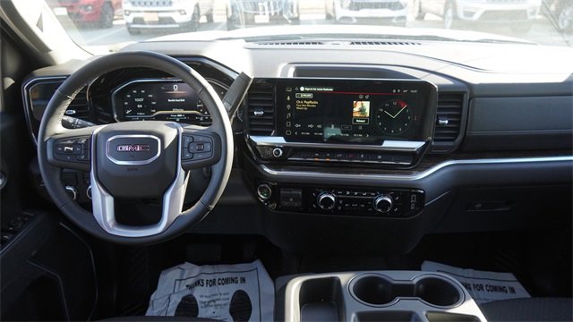 Used 2025 GMC Sierra 1500 SLE image 14