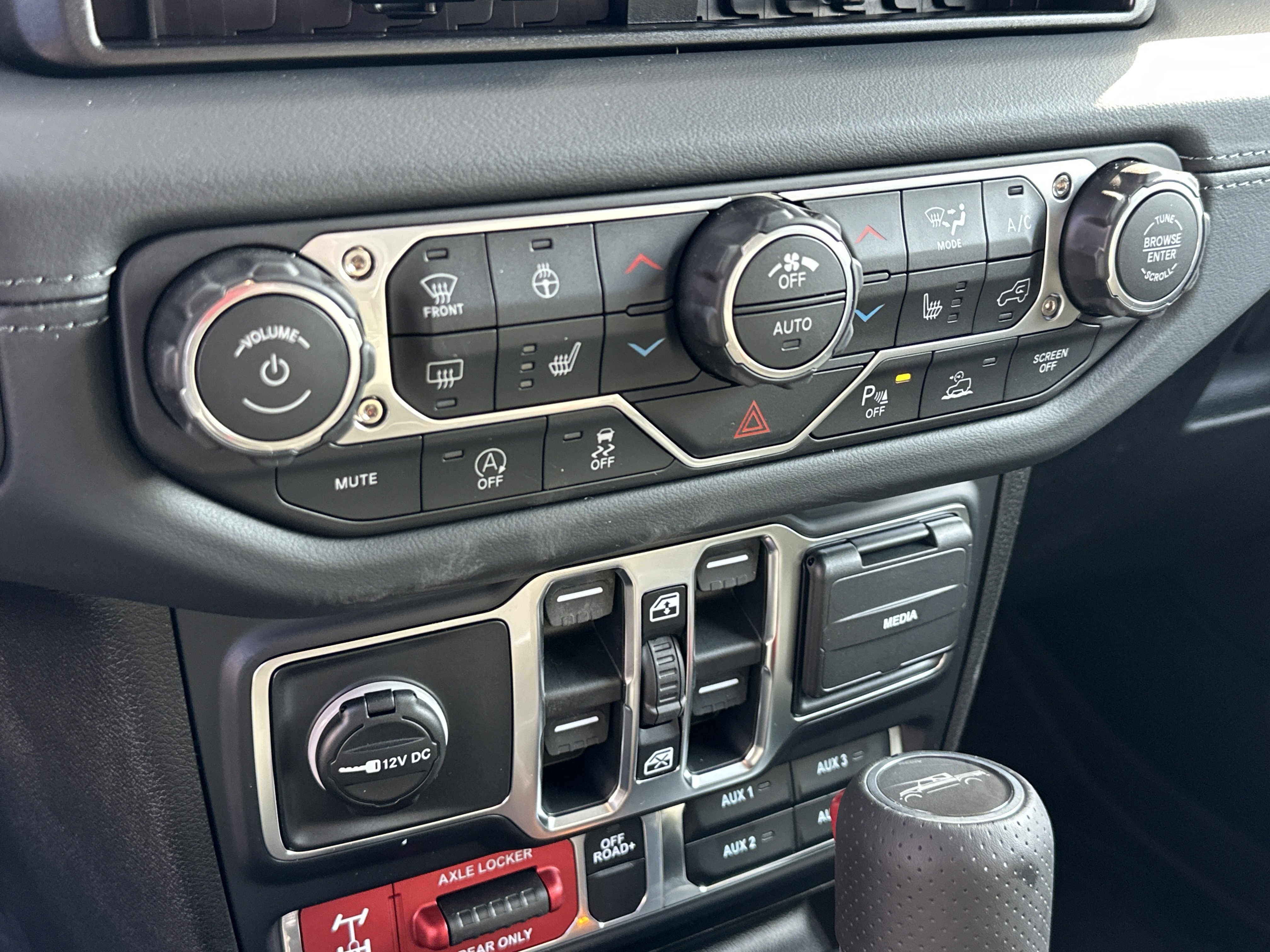 New 2026 Jeep Gladiator Mojave image 6