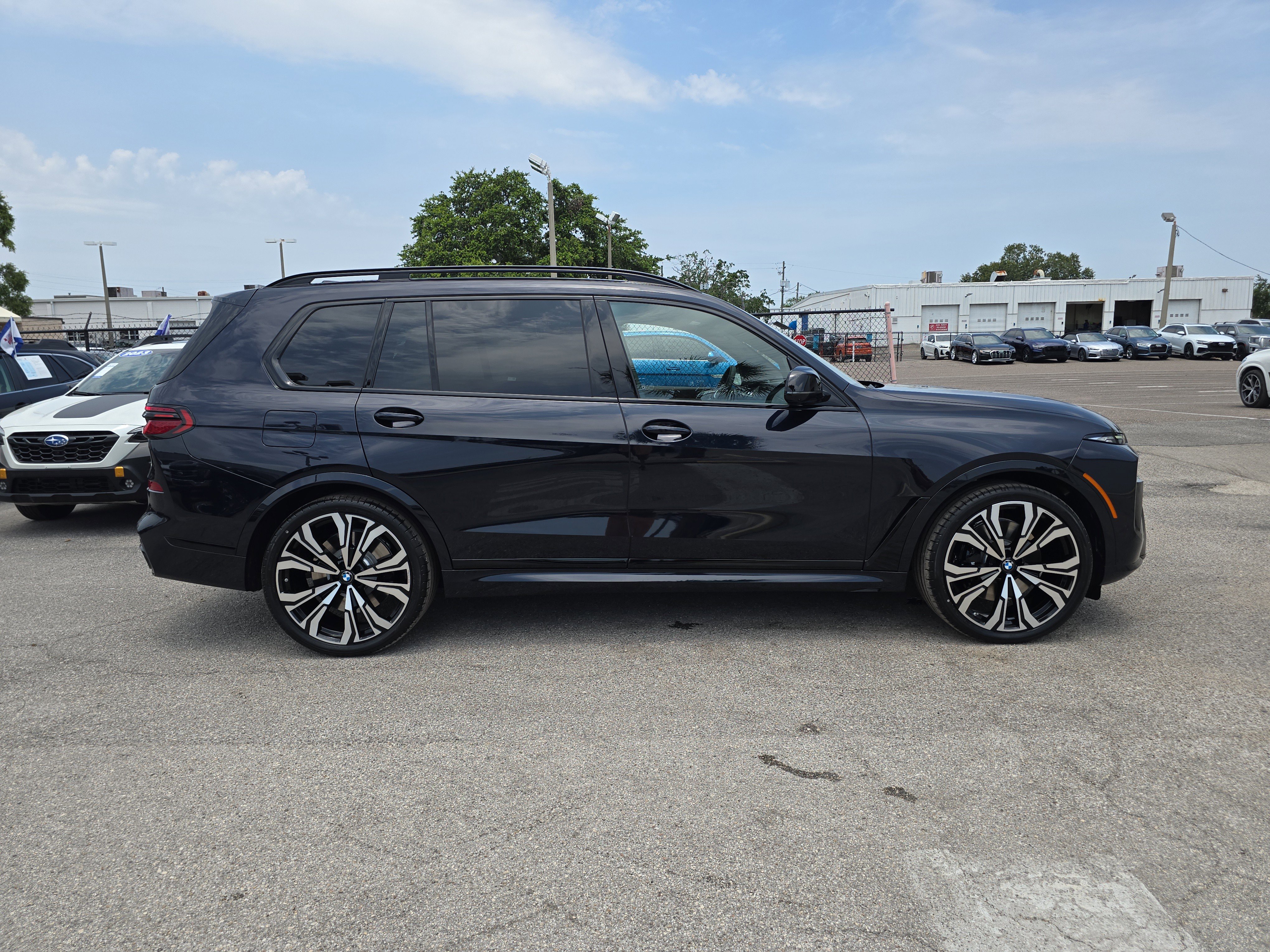 New 2026 BMW X7 M60i image 4