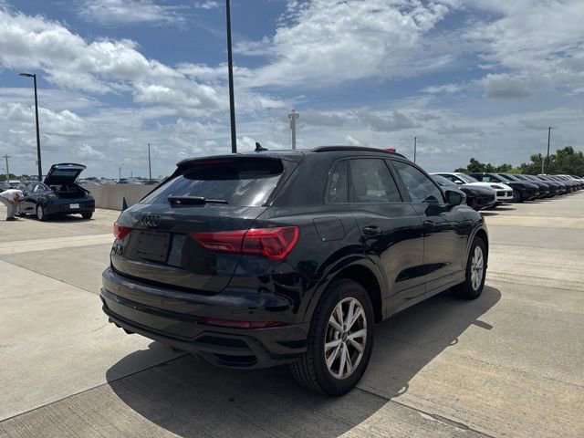 Used 2024 Audi Q3 2.0T Premium Plus w/ Premium Plus Package AWD/4WD image 3