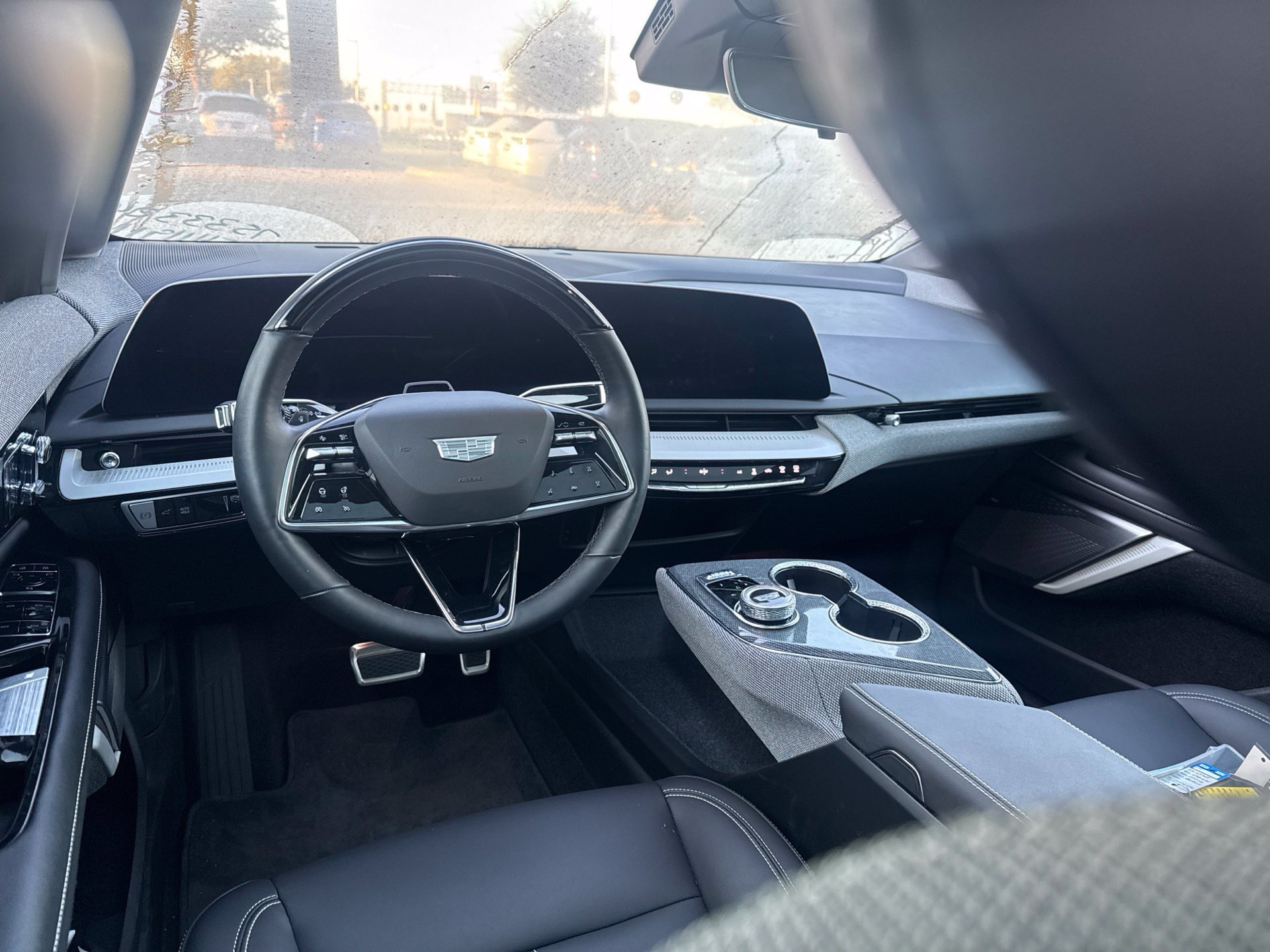 Used 2025 Cadillac Optiq Luxury 1 AWD/4WD image 6