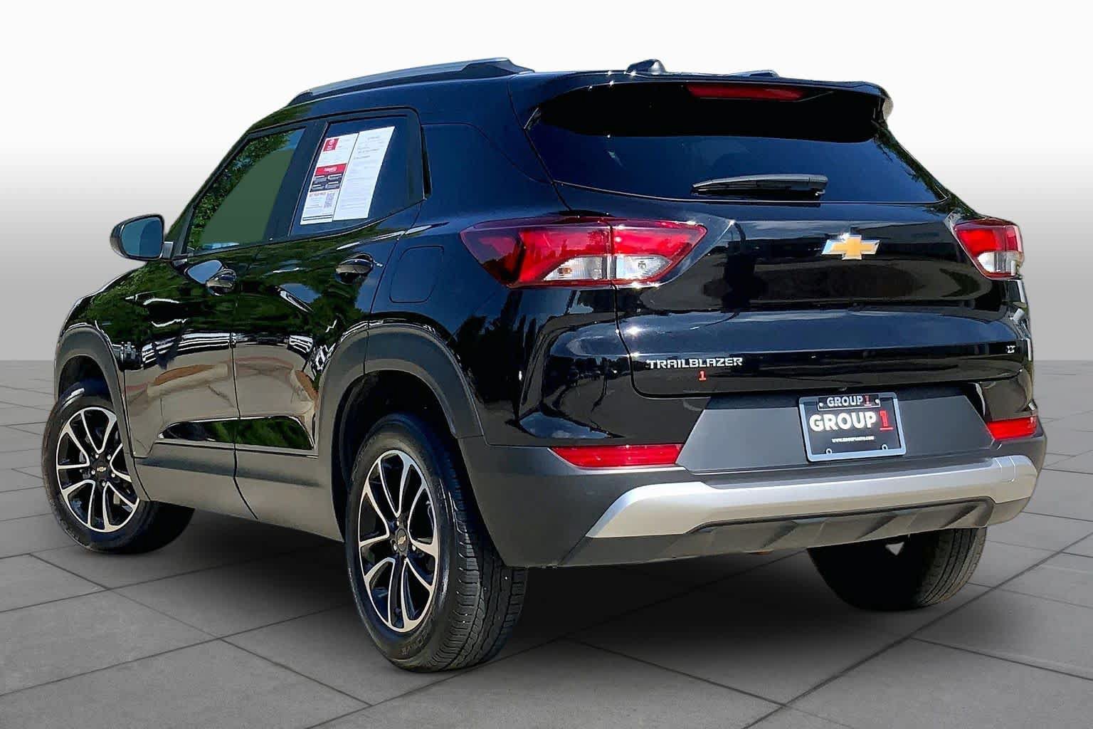 Used 2025 Chevrolet TrailBlazer LT FWD image 12