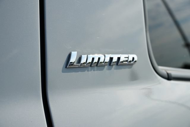 Used 2021 Toyota Tundra Limited w/ Limited Premium Package AWD/4WD image 11
