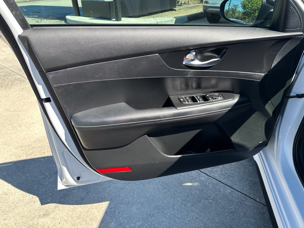 Used 2023 Kia Forte GT-Line w/ GT-Line Premium Package FWD image 19
