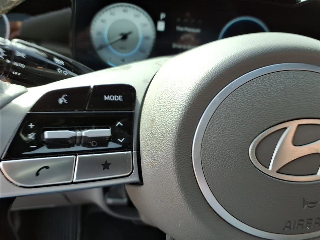 Used 2024 Hyundai Elantra SEL w/ Convenience Package image 19