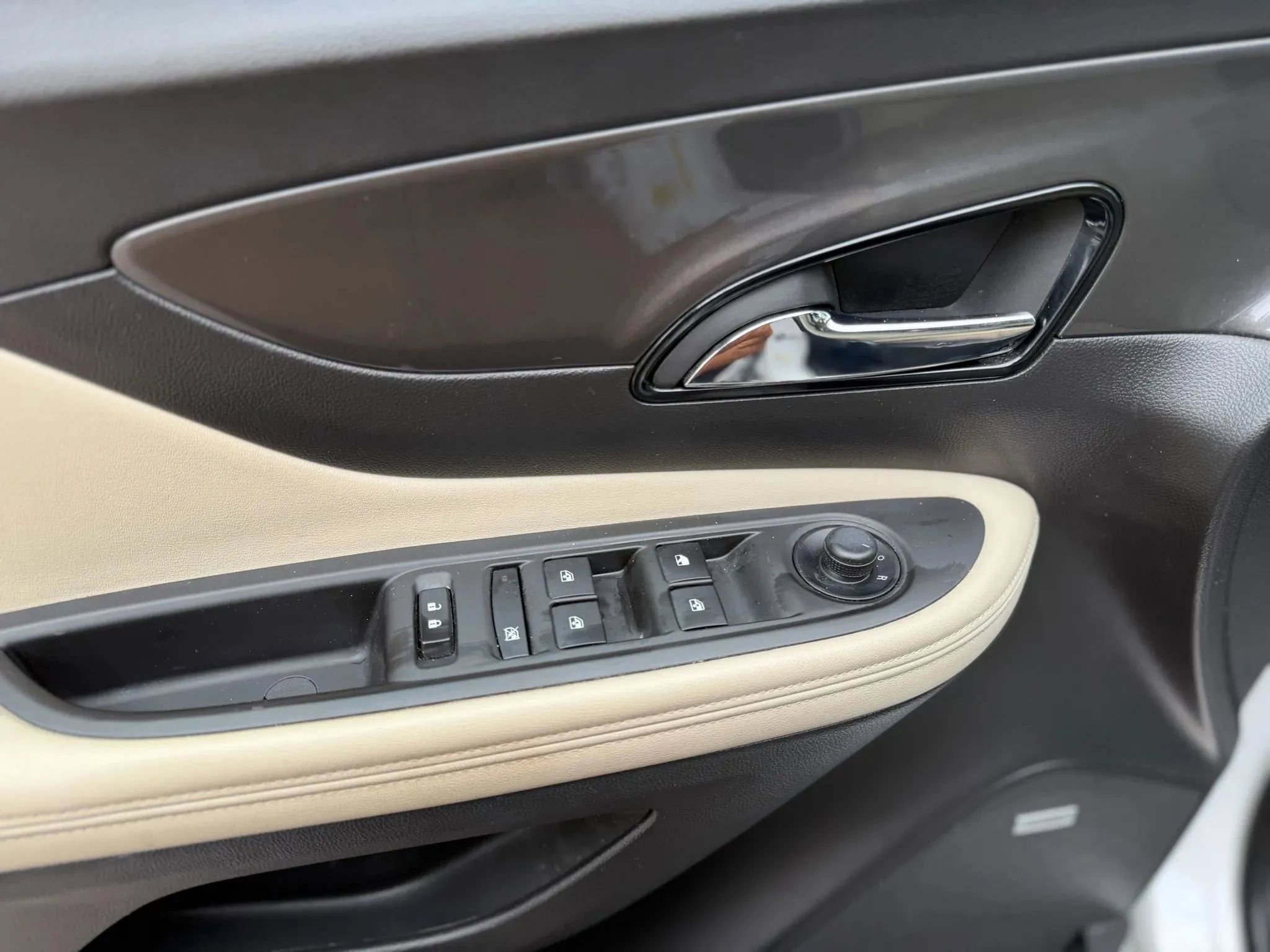 Used 2017 Buick Encore Essence w/ Experience Buick Package image 38