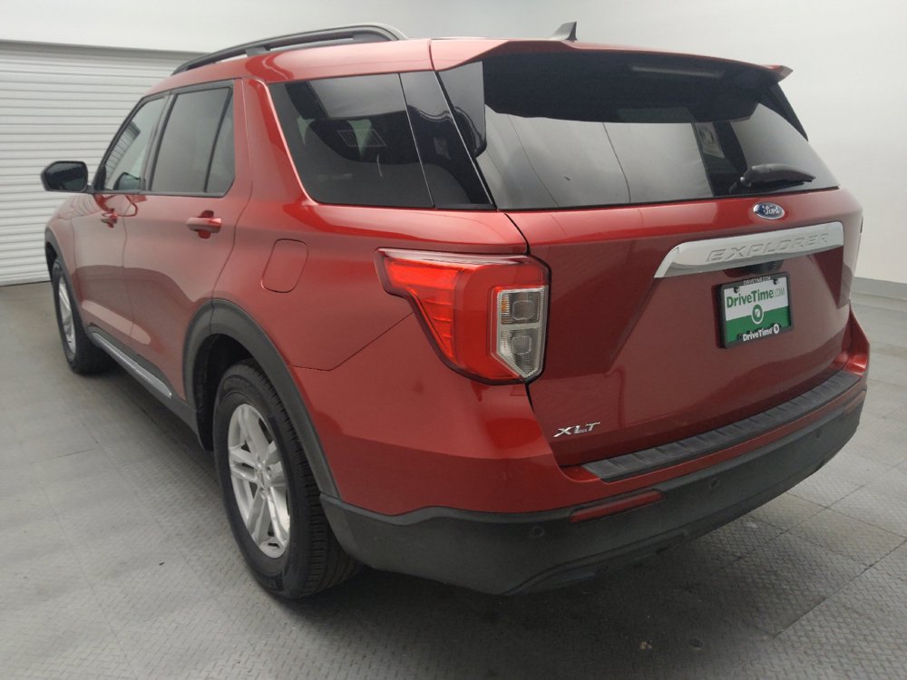 Used 2024 Ford Explorer XLT RWD image 5
