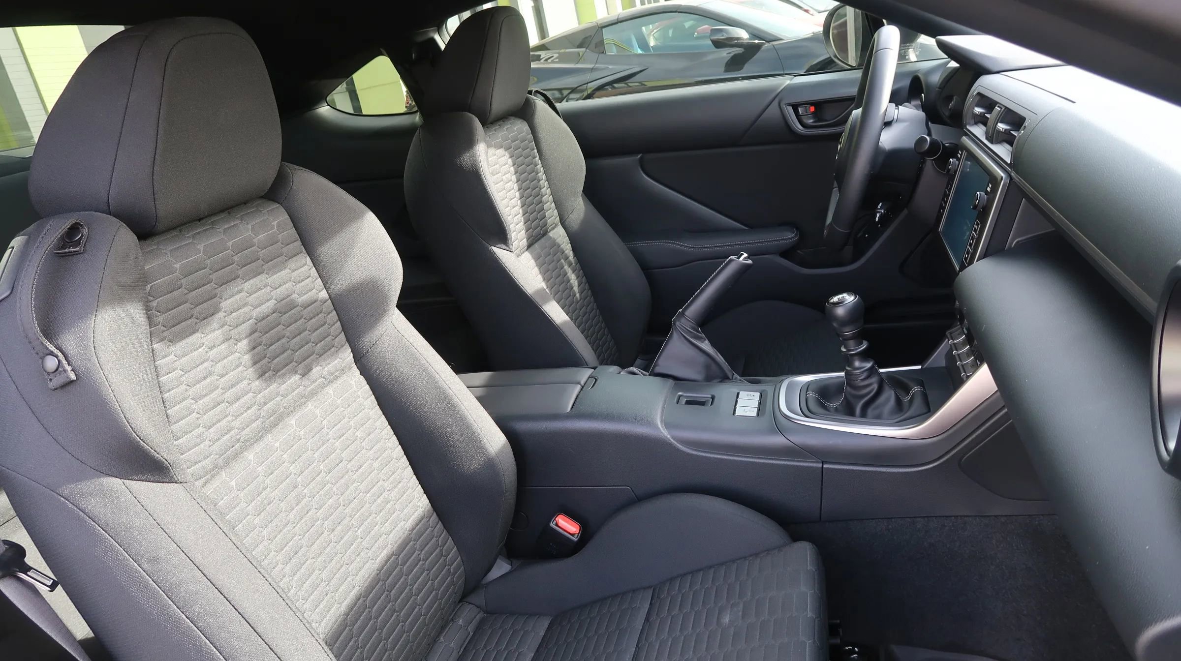 Used 2025 Toyota GR86 w/ ALL Weather Mat Package (TMS) image 23