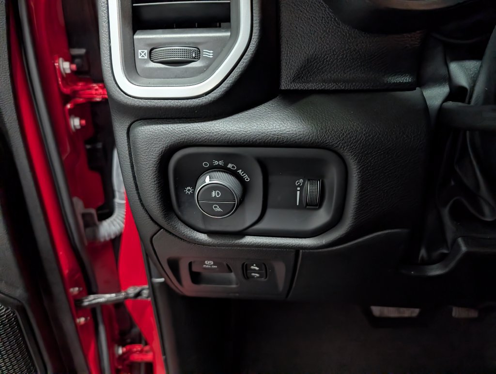 Used 2023 RAM 1500 Big Horn AWD/4WD image 20