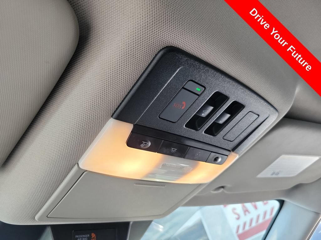 Used 2021 Nissan Rogue SV w/ Premium Package FWD image 16