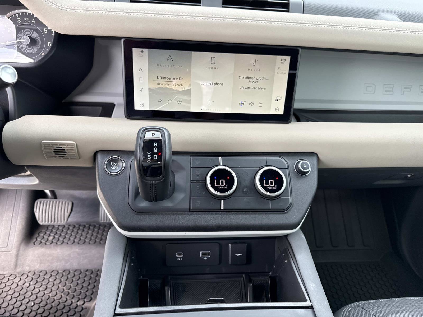 Used 2023 Land Rover Defender 110 X-Dynamic SE AWD/4WD image 27