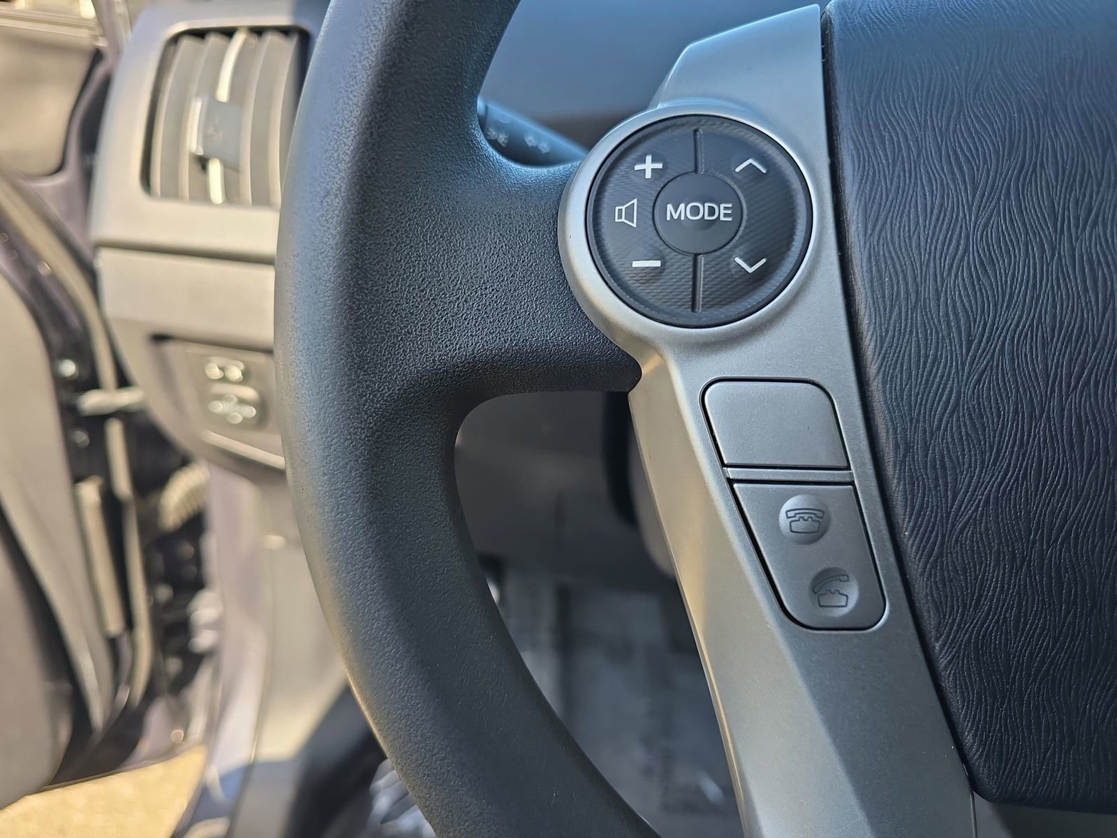 Used 2015 Toyota Prius Two FWD image 20