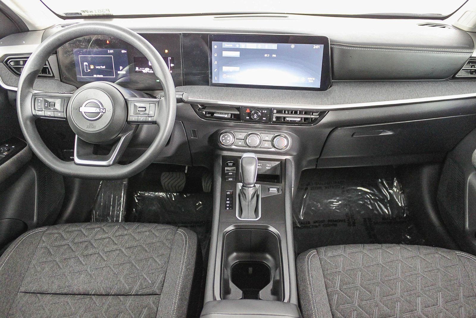 Certified 2025 Nissan Kicks SV image 13