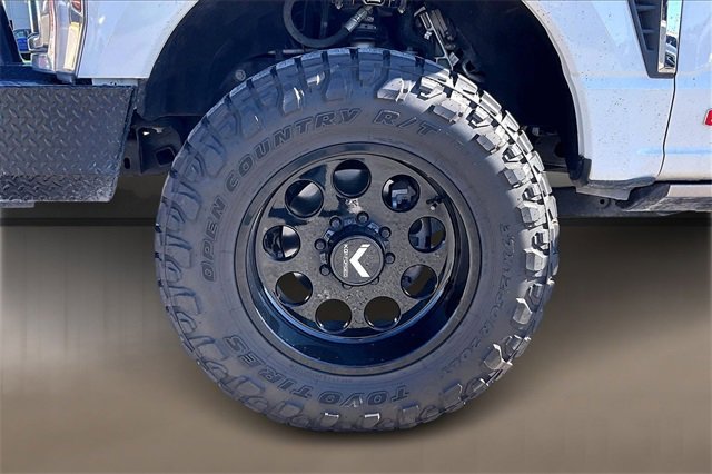 Used 2024 Ford F350 Platinum w/ FX4 Off-Road Package image 8