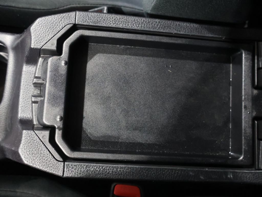 Used 2016 Toyota RAV4 LE image 28