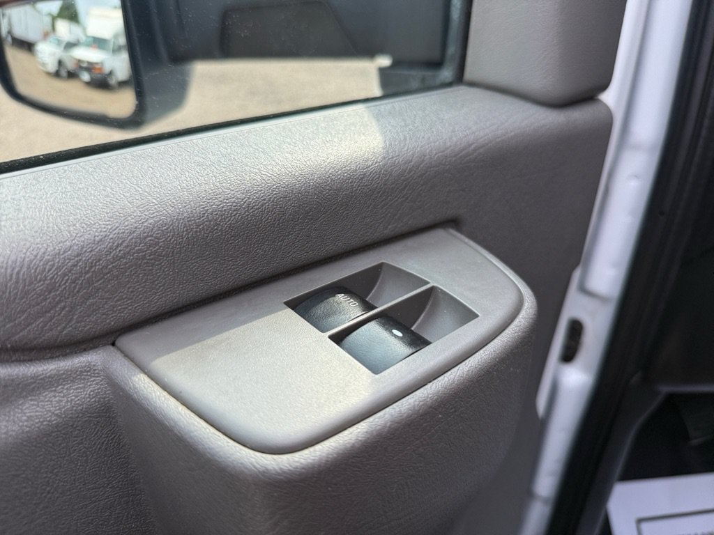 Used 2019 GMC Savana 3500 w/ Power Convenience Package RWD image 21