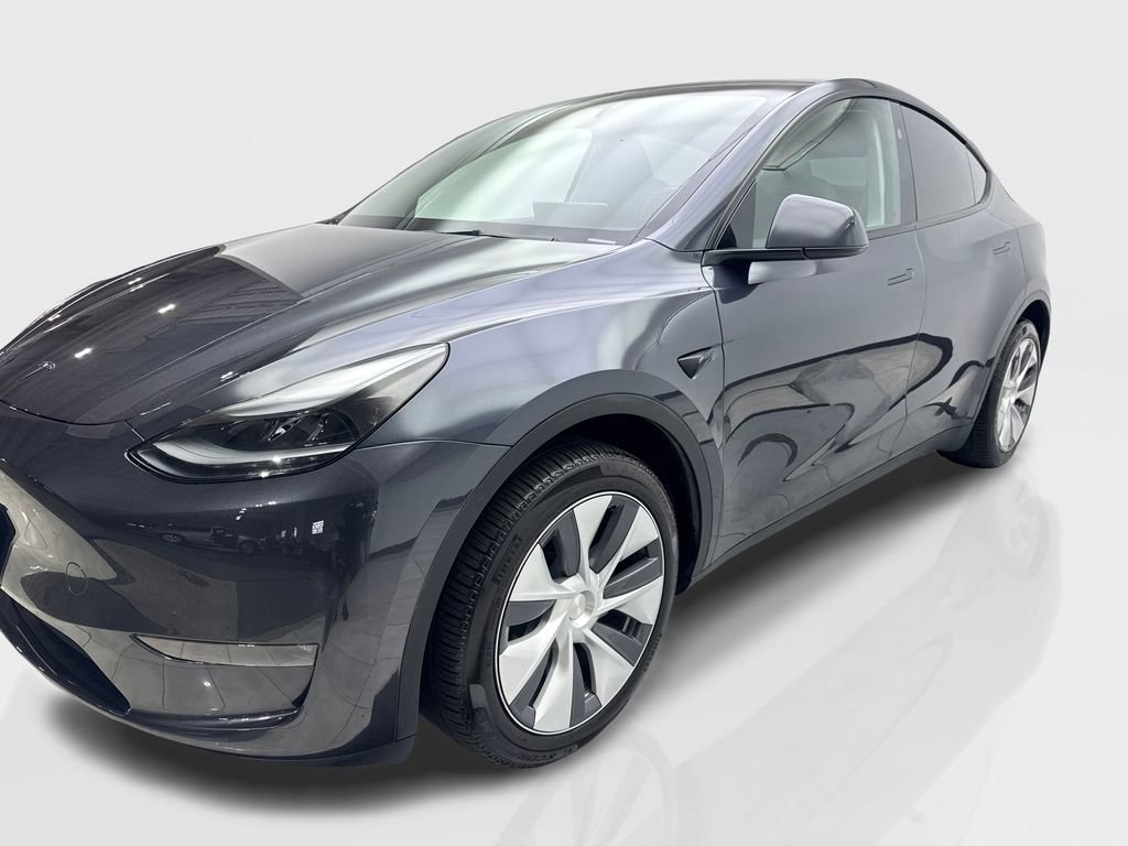 Used 2024 Tesla Model Y Long Range image 11