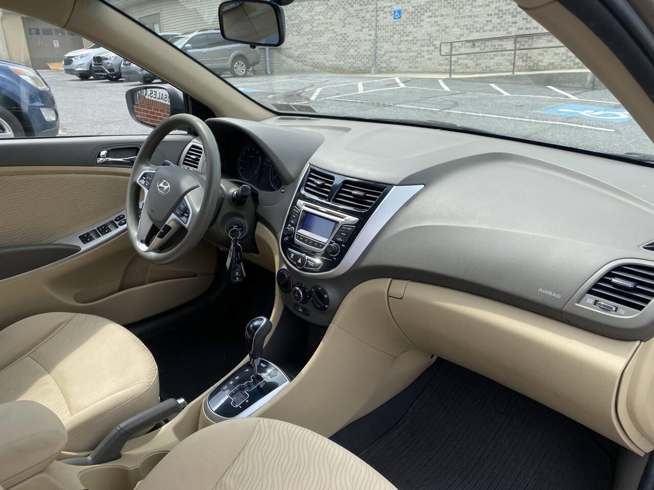 Used 2014 Hyundai Accent GLS w/ Option Group 2 FWD image 17