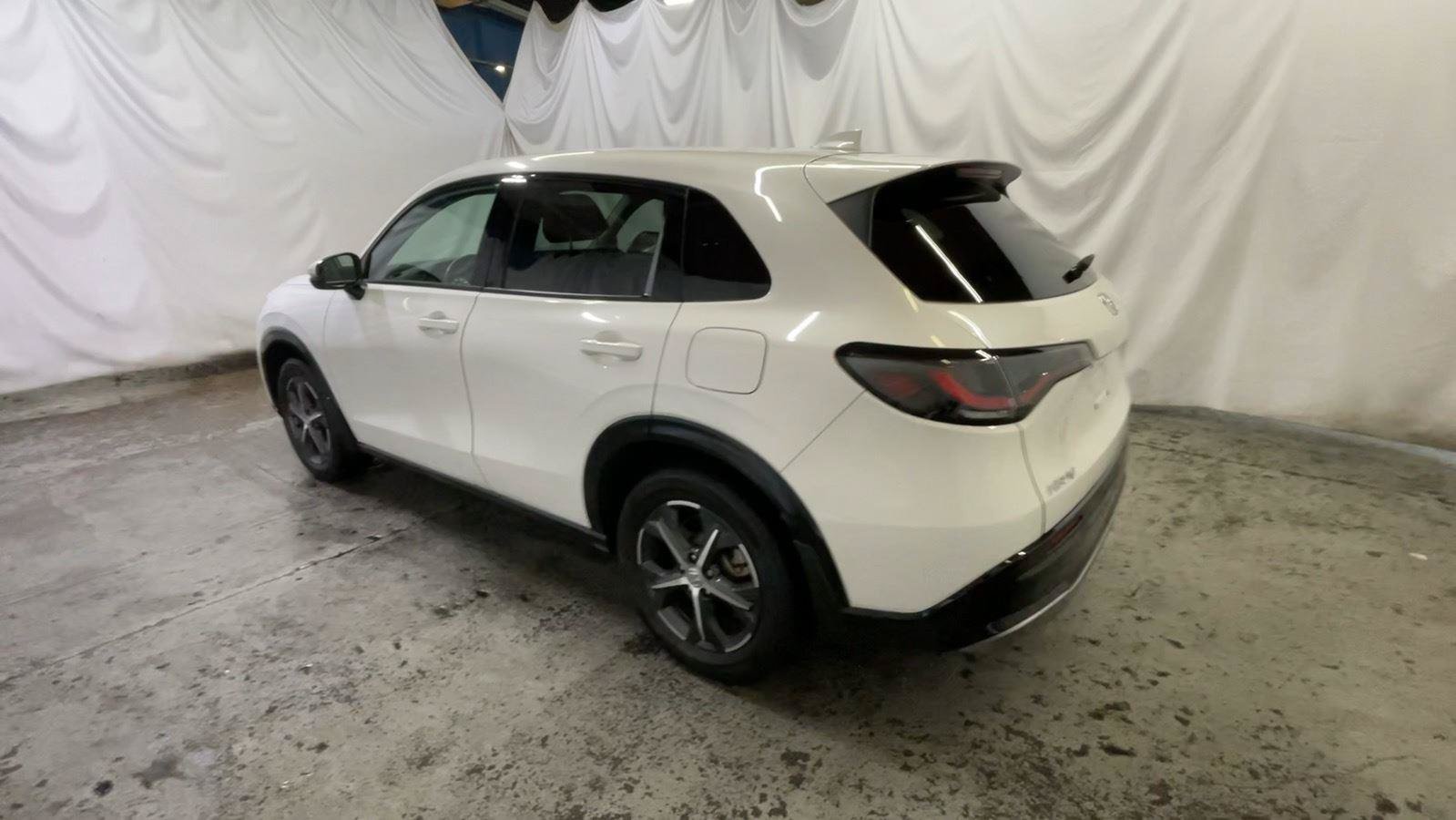 Certified 2025 Honda HR-V EX-L image 10