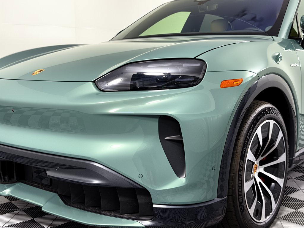 New 2026 Porsche Cayenne S AWD/4WD image 12