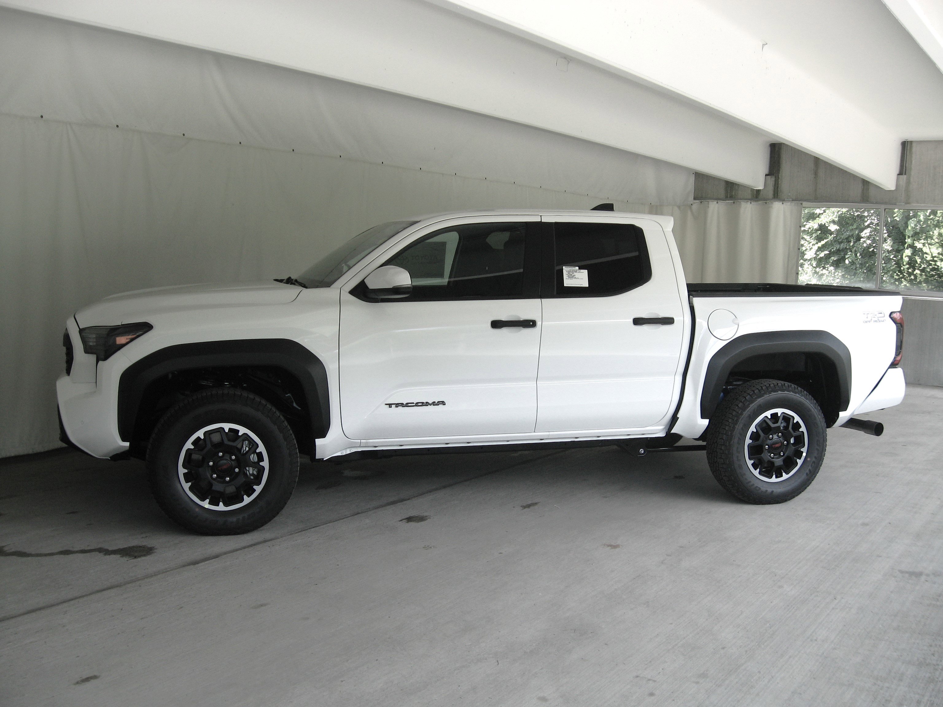 New 2025 Toyota Tacoma TRD Off-Road image 4