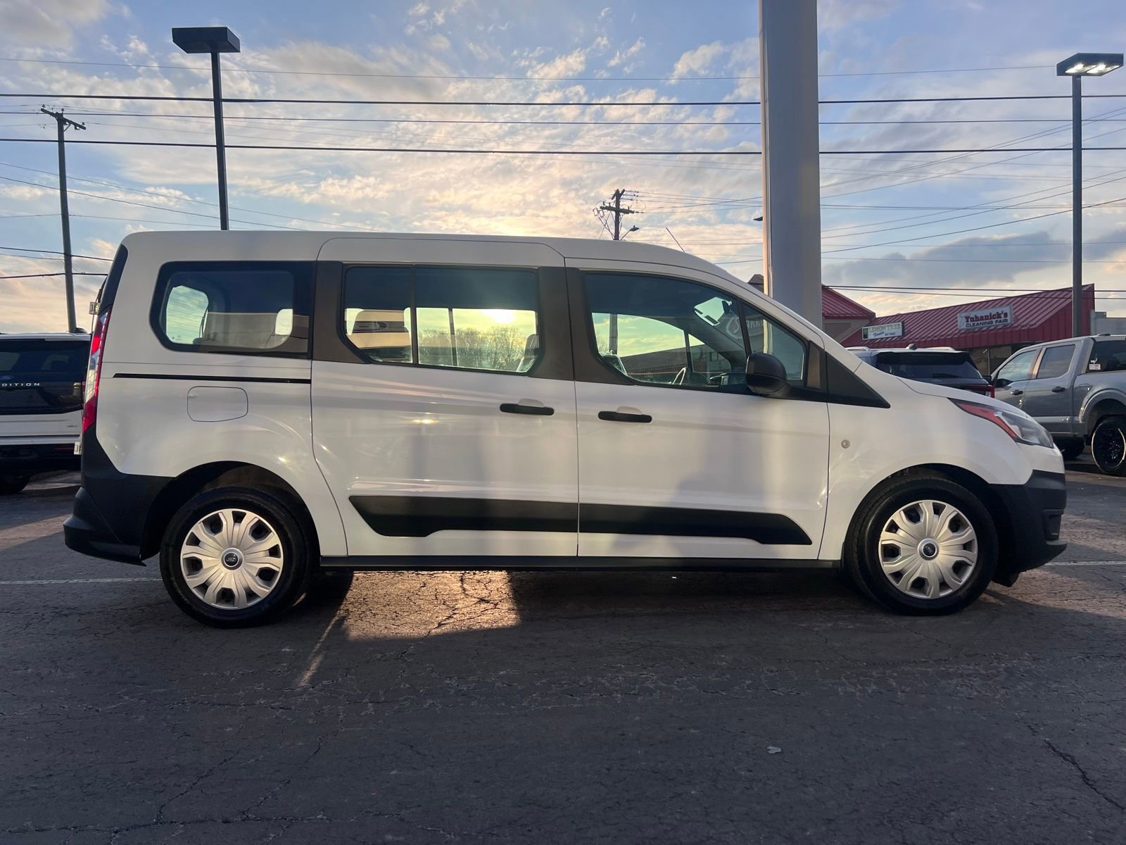 Used 2019 Ford Transit Connect XL image 8