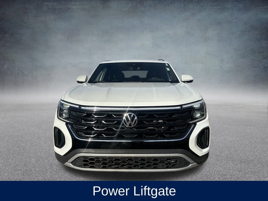 Used 2025 Volkswagen Atlas Cross Sport SEL image 11