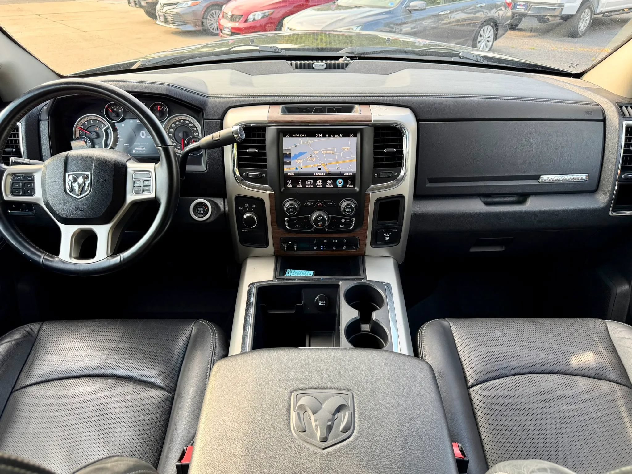 Used 2014 RAM 2500 Laramie w/ Black Appearance Group AWD/4WD image 12