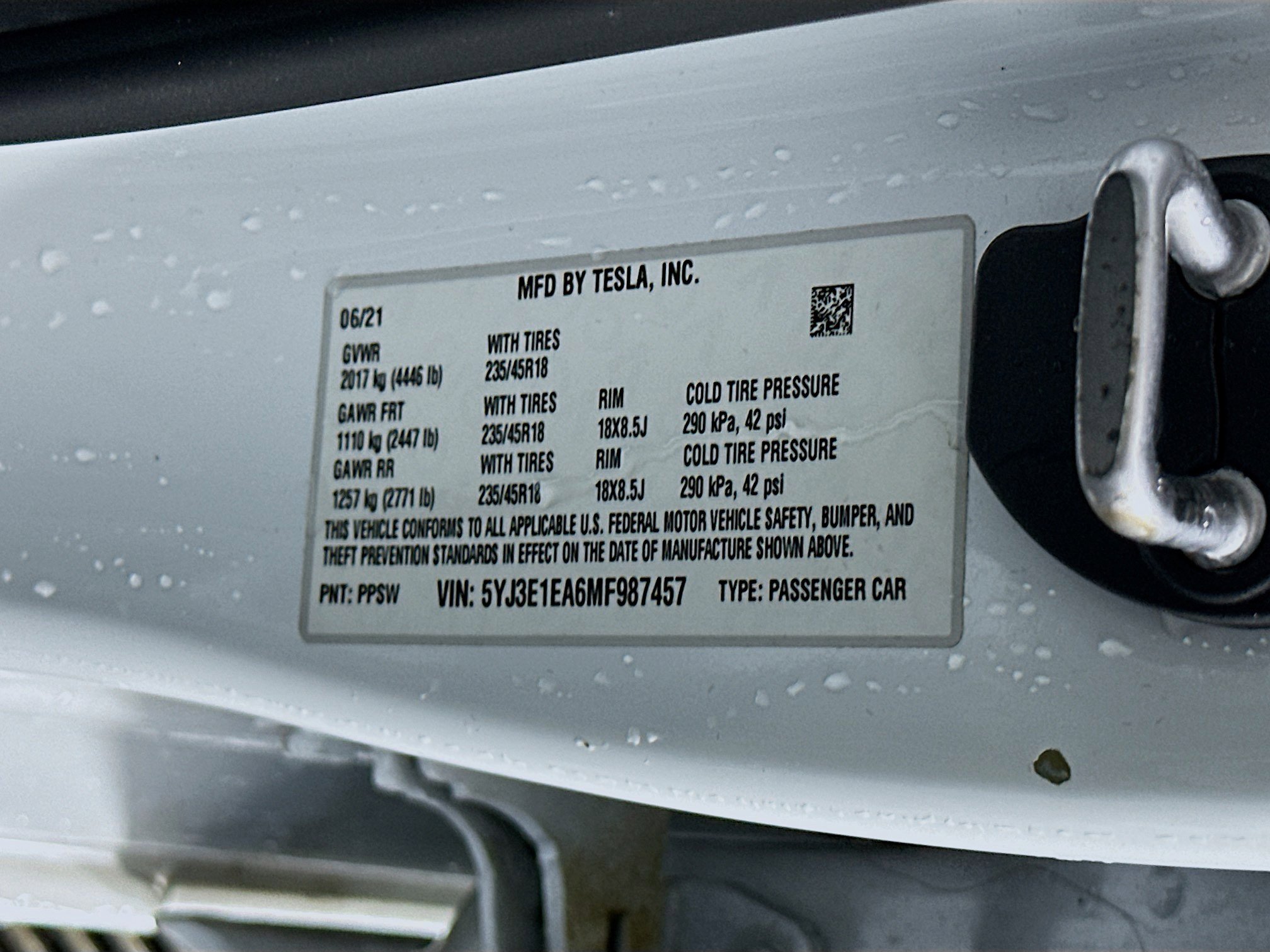 Used 2021 Tesla Model 3 Standard Range Plus image 12