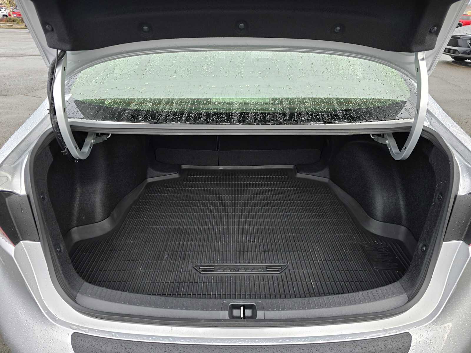 Certified 2026 Toyota Corolla SE w/ SE Package image 15