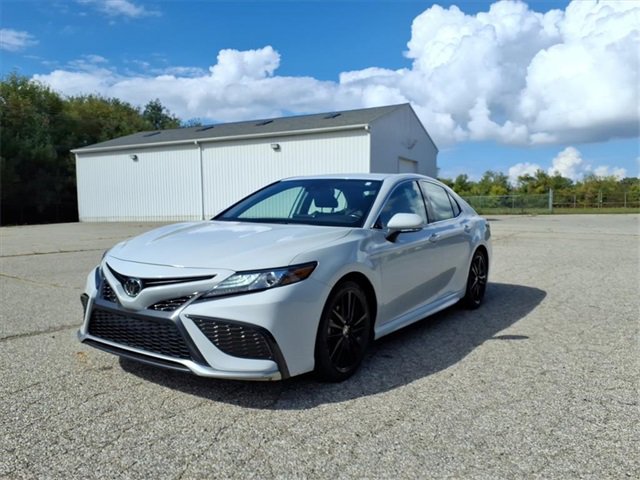 Used 2023 Toyota Camry XSE image 4