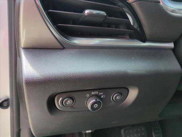 Used 2019 Chevrolet Traverse LT FWD image 13