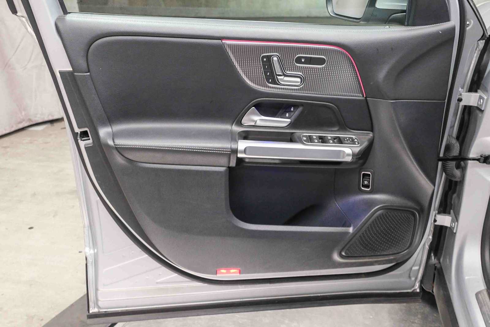 Certified 2022 Mercedes-Benz GLB 250 image 27